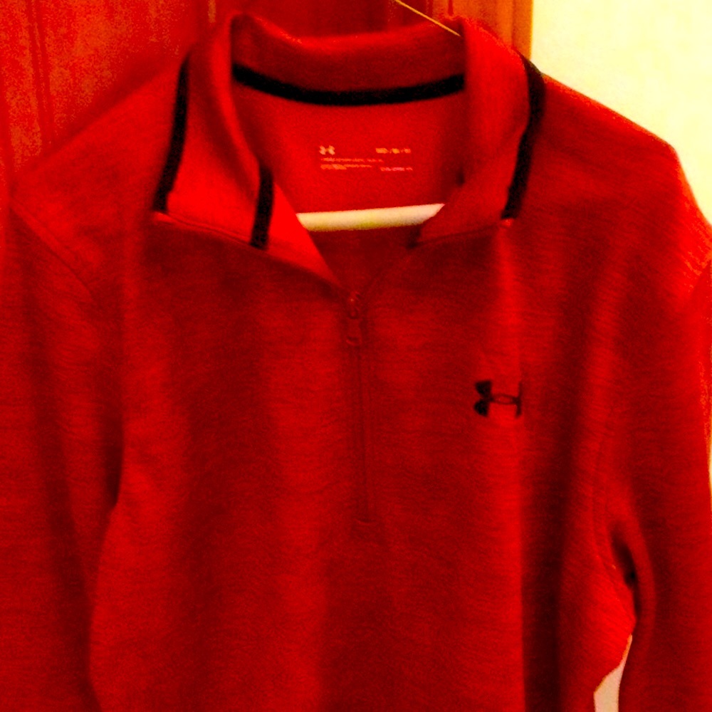 - Cold gear mens shirt size medium